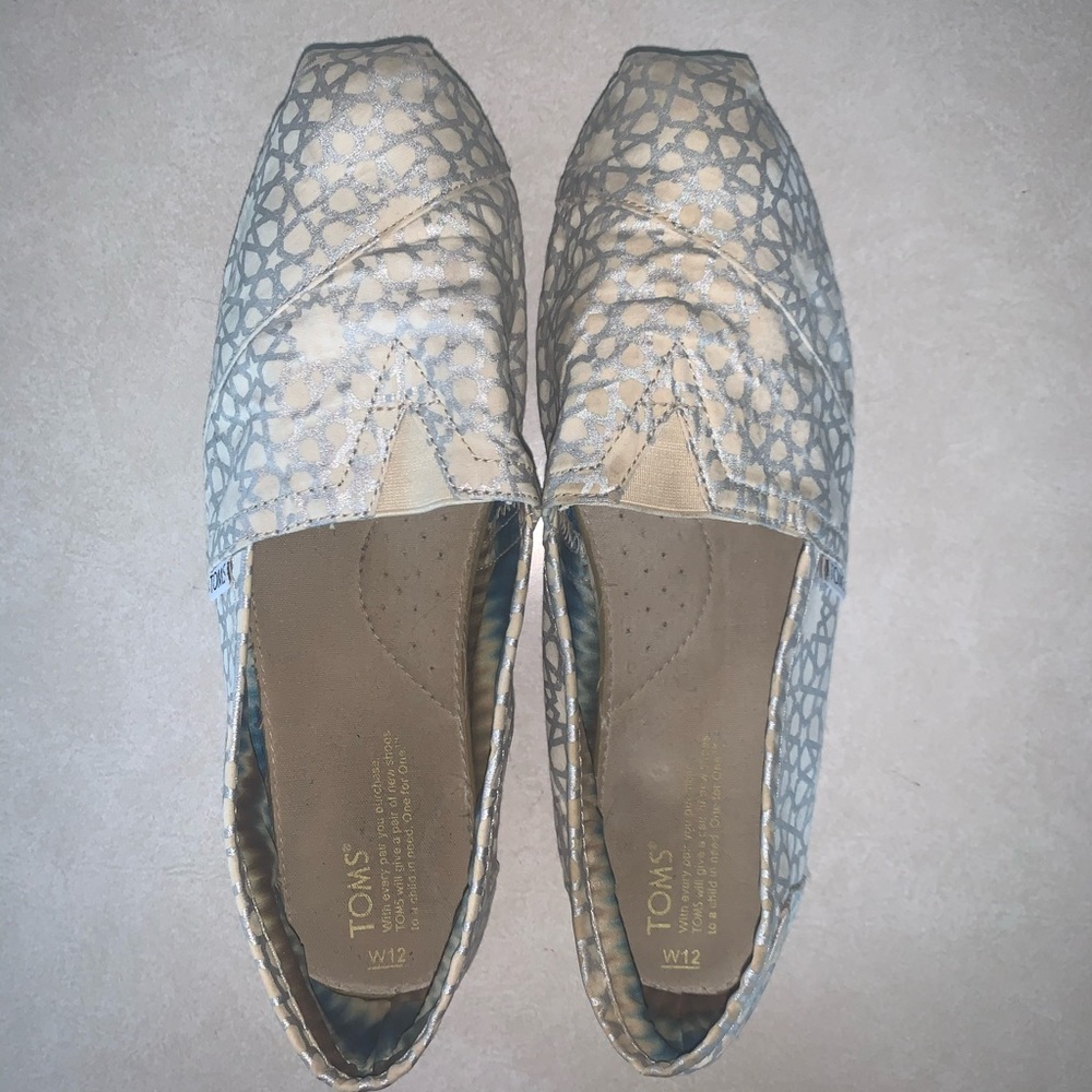 Silver Geometric pattern Toms